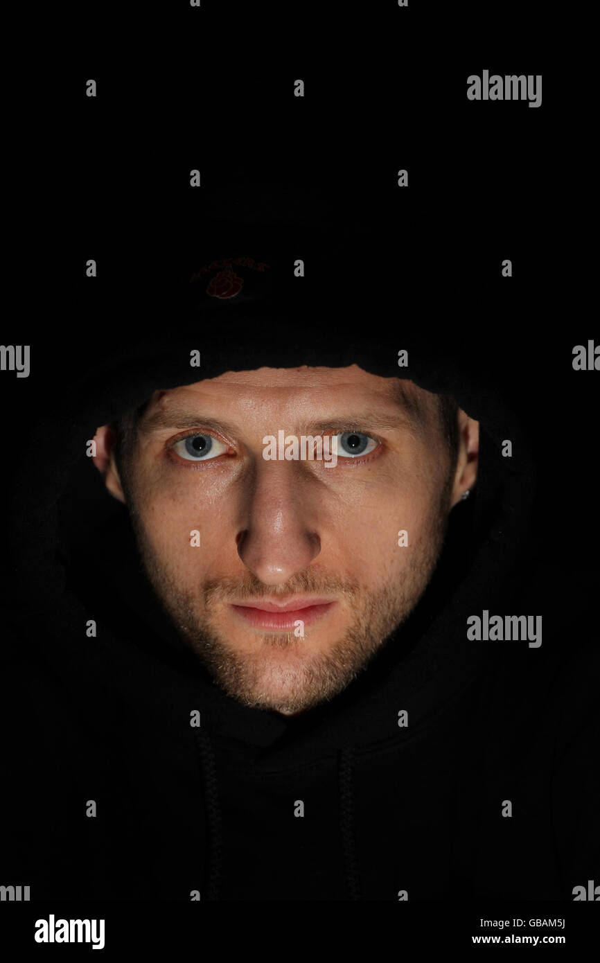 Carl Froch posiert für die Medien nach einer Kopf-an-Kopf-Pressekonferenz auf dem Crown Plaza in Nottingham. Stockfoto