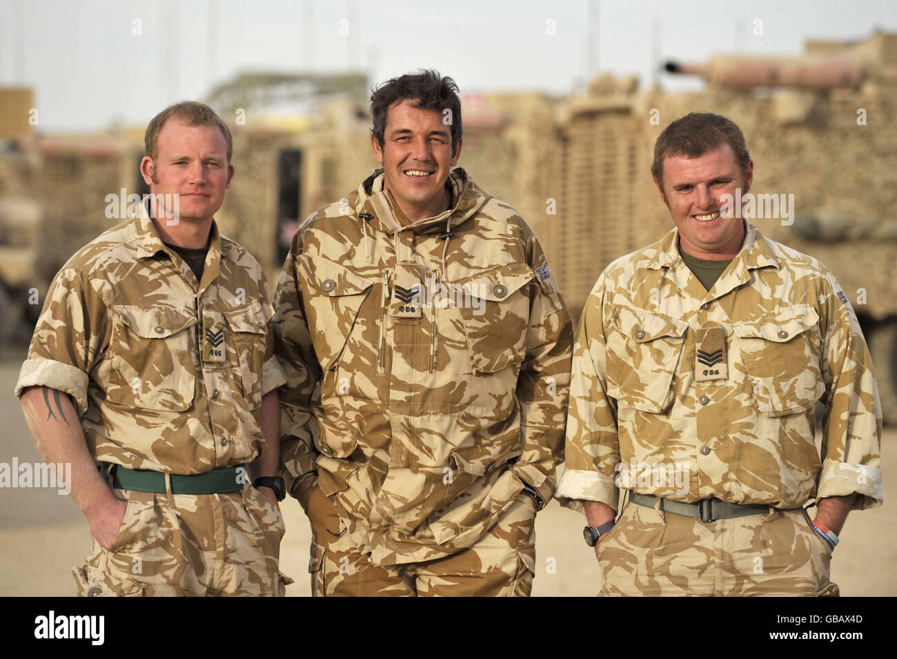 Sgt Paul Owen (links), 30, aus Sandfield, Swansea, Truppe Sgt Jason Davies (Mitte), 29, aus Blaenymaes, Swansea und Sgt Gareth Thomas (rechts), 36, aus Uplands, Swansea. Alle dienen mit den Wachen der 1. Königin der Dragoon. Stockfoto