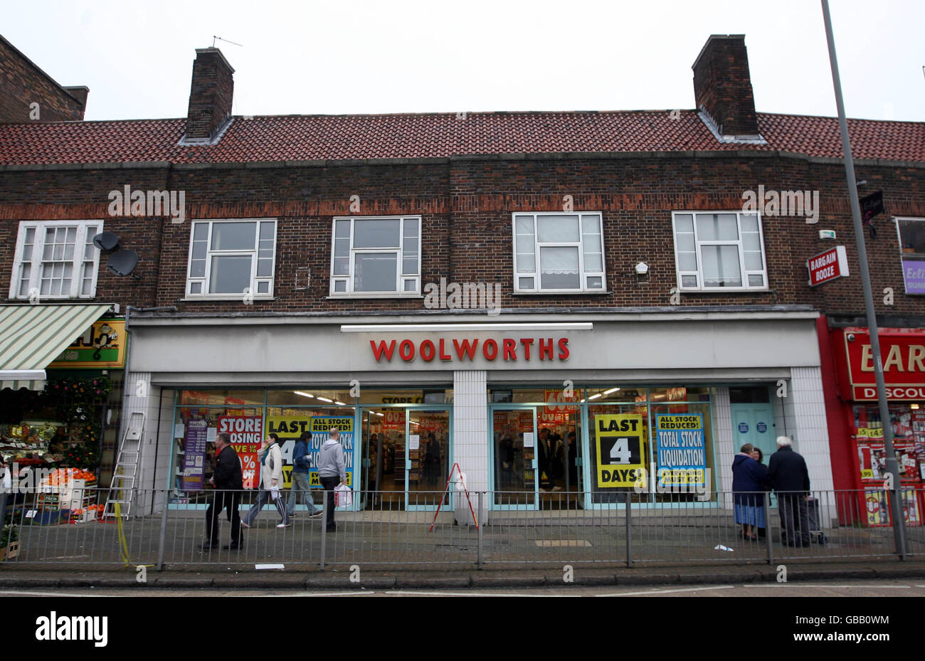 Woolworths-Verschlüsse. Ein Woolworths-Geschäft an der Prescot Road Old Swan in Liverpool. Stockfoto