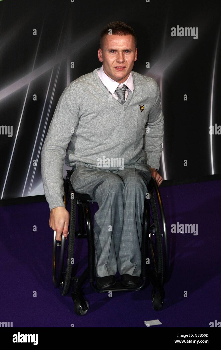 Der Paralympics-Goldmedaillengewinnerin David Weir kommt für die BBC Sports Personality of the Year 2008 in der Echo Arena in Liverpool an Stockfoto