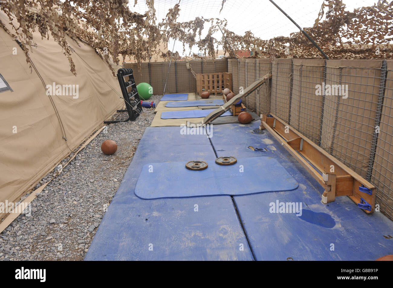 Ein provisorischer Freiluftgymnasium in Camp Bastion, Provinz Helmand, Afghanistan. Stockfoto
