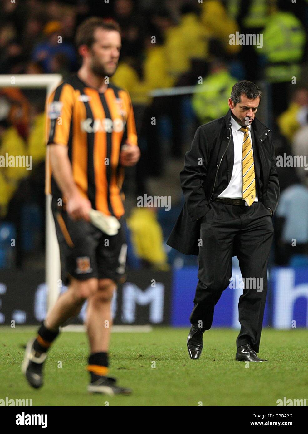 Hull City Manager Phil Brown (rechts) und Ian Ashbee sehen nach dem letzten Pfiff niedergeschlagen aus. Stockfoto