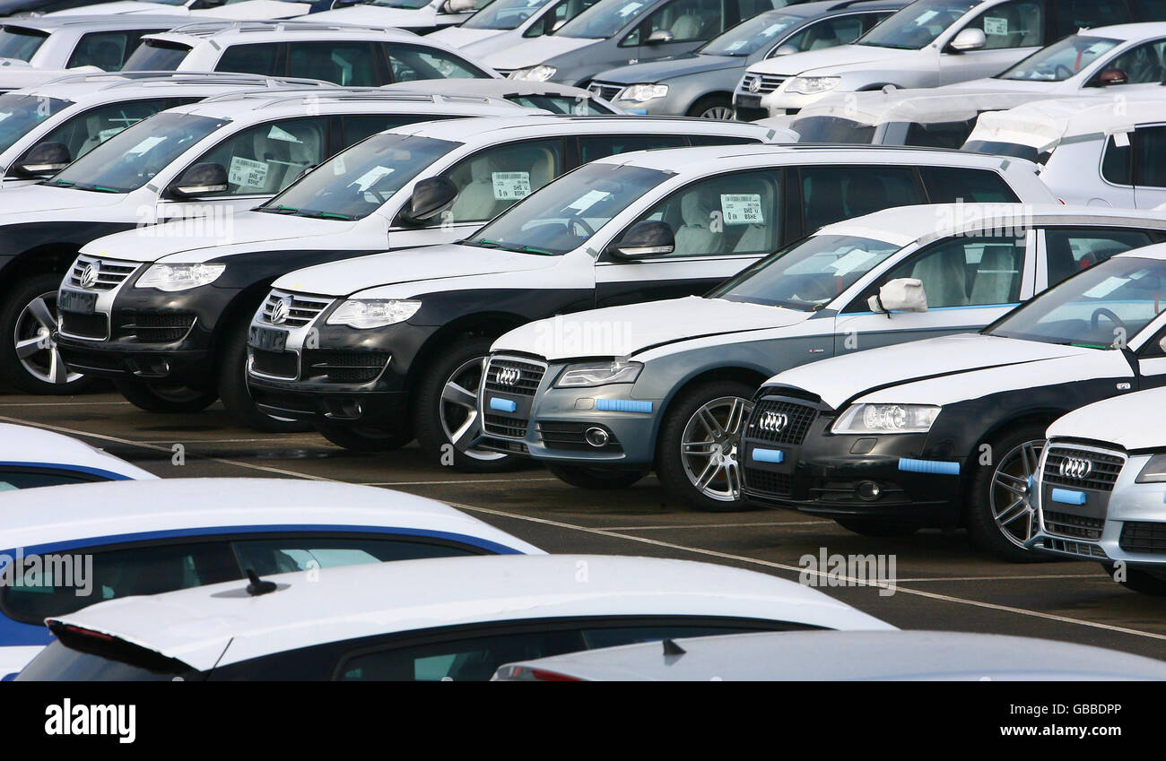 Verkauf von neuen Autos Einbruch Stockfoto