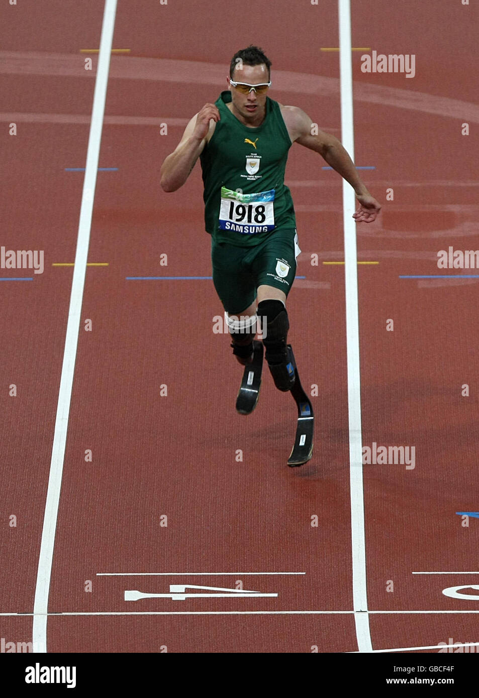 Südafrikas Oscar Pistorius beim T44 400m Finale der Männer im Nationalstadion in Peking, China. Stockfoto