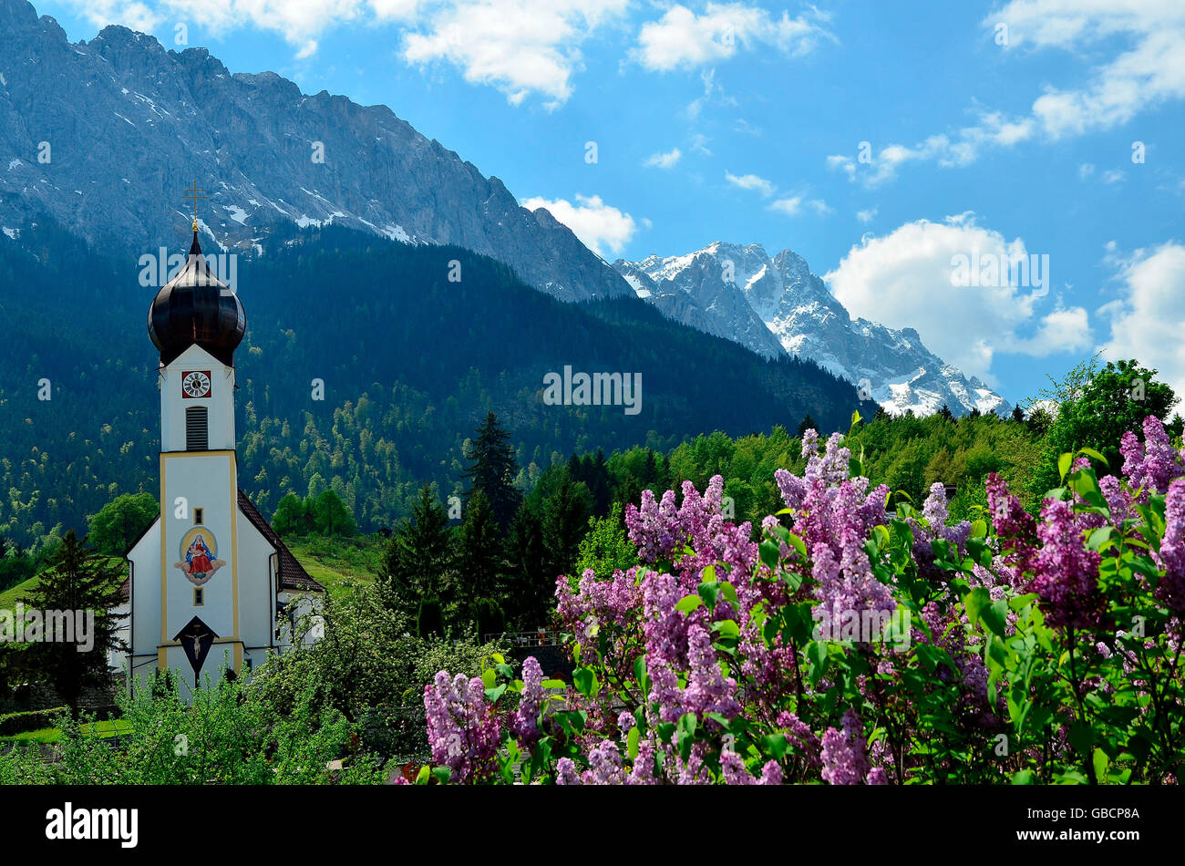 Dorfkirche, Waxenstein, Zugspitze, Grainau, Garmisch-Partenkirchen, Loisach-Tal, Bavaria, Germany / Zugspitzlands Stockfoto