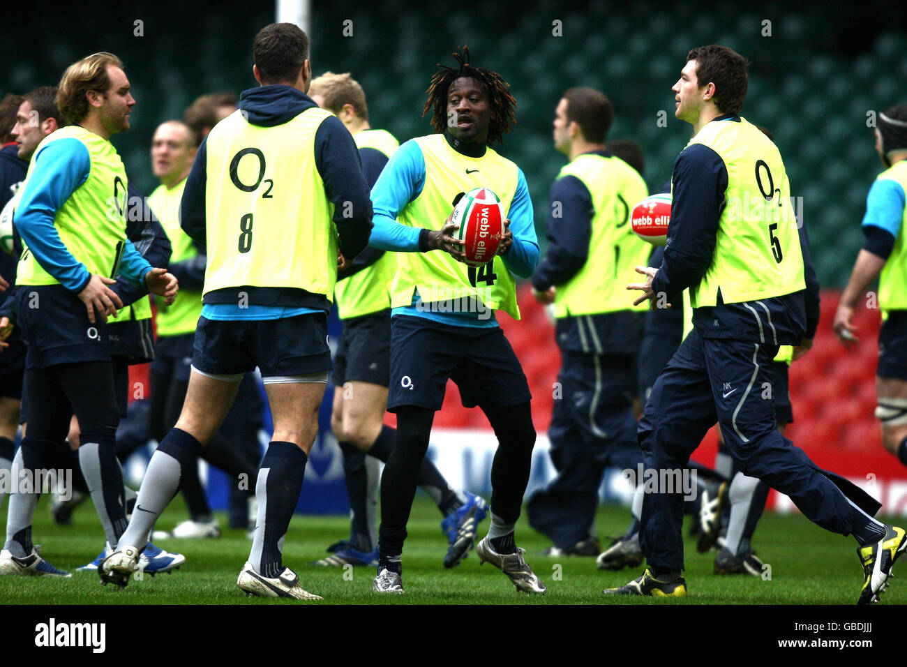 Rugby Union - England Training Session - Millennium Stadium. Englands Paul Sackey (Mitte) während der Trainingseinheit im Millennium Stadium, Cardiff. Stockfoto