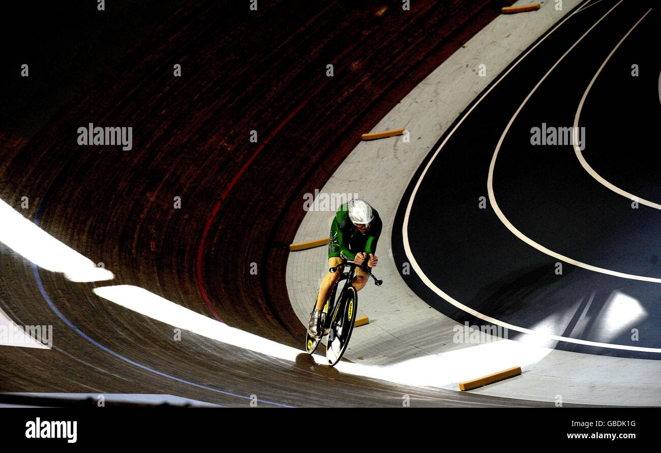 Irlands David O'Loughlin qualifiziert sich für das Mens Pursuit Final in der Ballerup Super Arena, Kopenhagen. Stockfoto