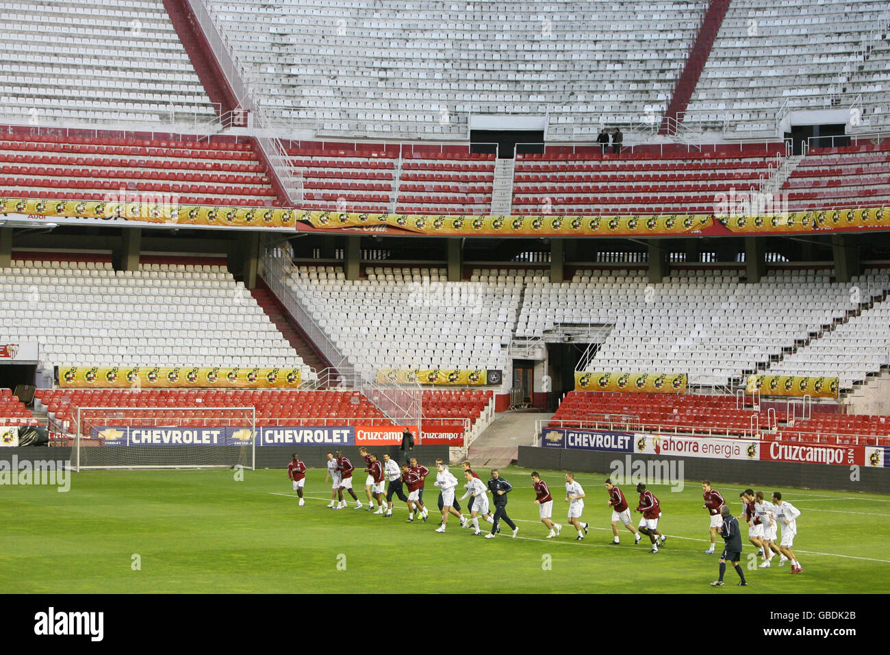 Fußball - International Friendly - Spanien gegen England - England Training - Estadio Ramon Sanchez Pizjuan. Eine allgemeine Sicht auf die Trainingseinheit in England Stockfoto