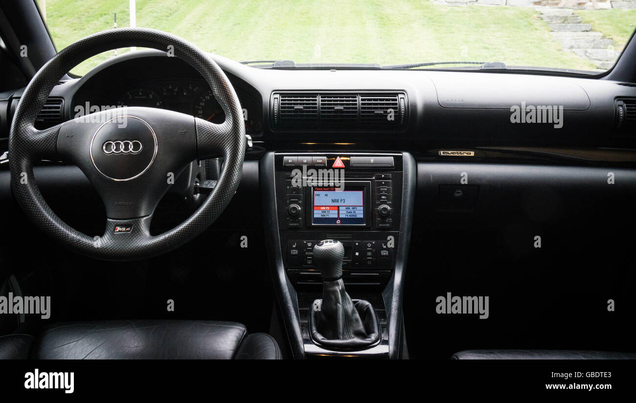 Audi Rs4 Interior Stockfotos Audi Rs4 Interior Bilder Alamy