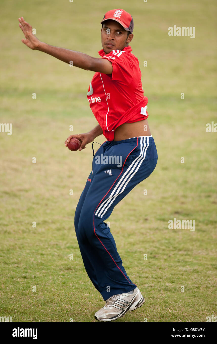 Englands Adil Rashid während einer Nets-Trainingseinheit im ARG-Stadion in North Sound, Antigua. Stockfoto