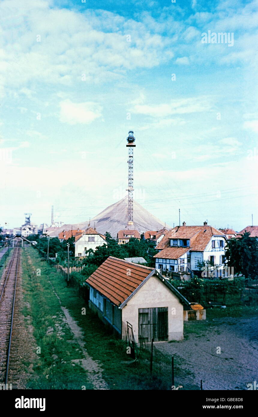 Geographie / Reisen, Frankreich, Mulhouse, Besiedlung mit Kali-Mine, 1980er Jahre, , Zusatzrechte-Clearences-nicht vorhanden Stockfoto