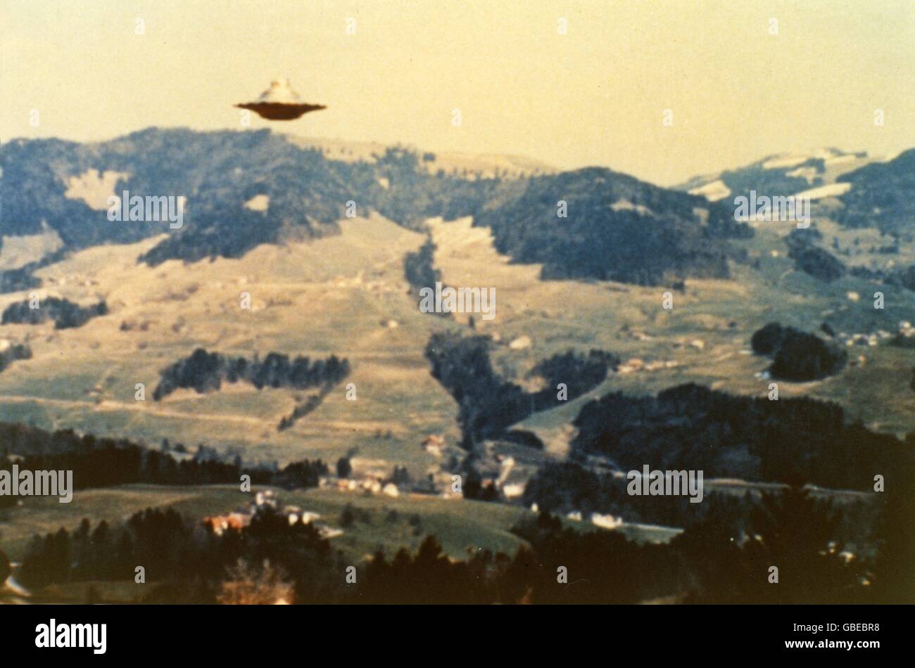 Raumfahrt, nicht identifiziertes Flugobjekt (UFO), Ufos, Schauflug des Semiasensiffes, Bachtelhörnli-Unterbachtel, Schweiz, 8.3.1976, Zusatz-Rechte-Clearences-nicht vorhanden Stockfoto