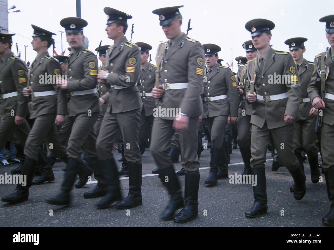 Militär, Russland, Armee, Soldaten der sowjetischen Armee während einer Parade, Riga, Lettische SSR, 1990, zusätzliche-Rechte-Clearences-nicht verfügbar Stockfoto