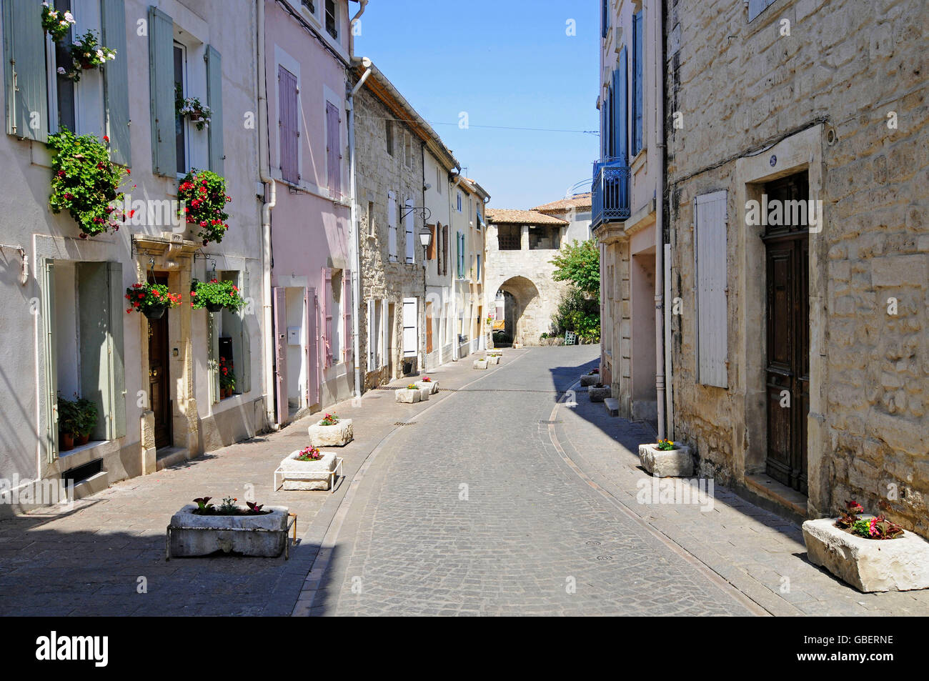 Lane, Altstadt, Saint-Gilles-du-Gard, Abteilung Ment Gard, Languedoc-Roussillo, Frankreich / Saint-Gilles Stockfoto