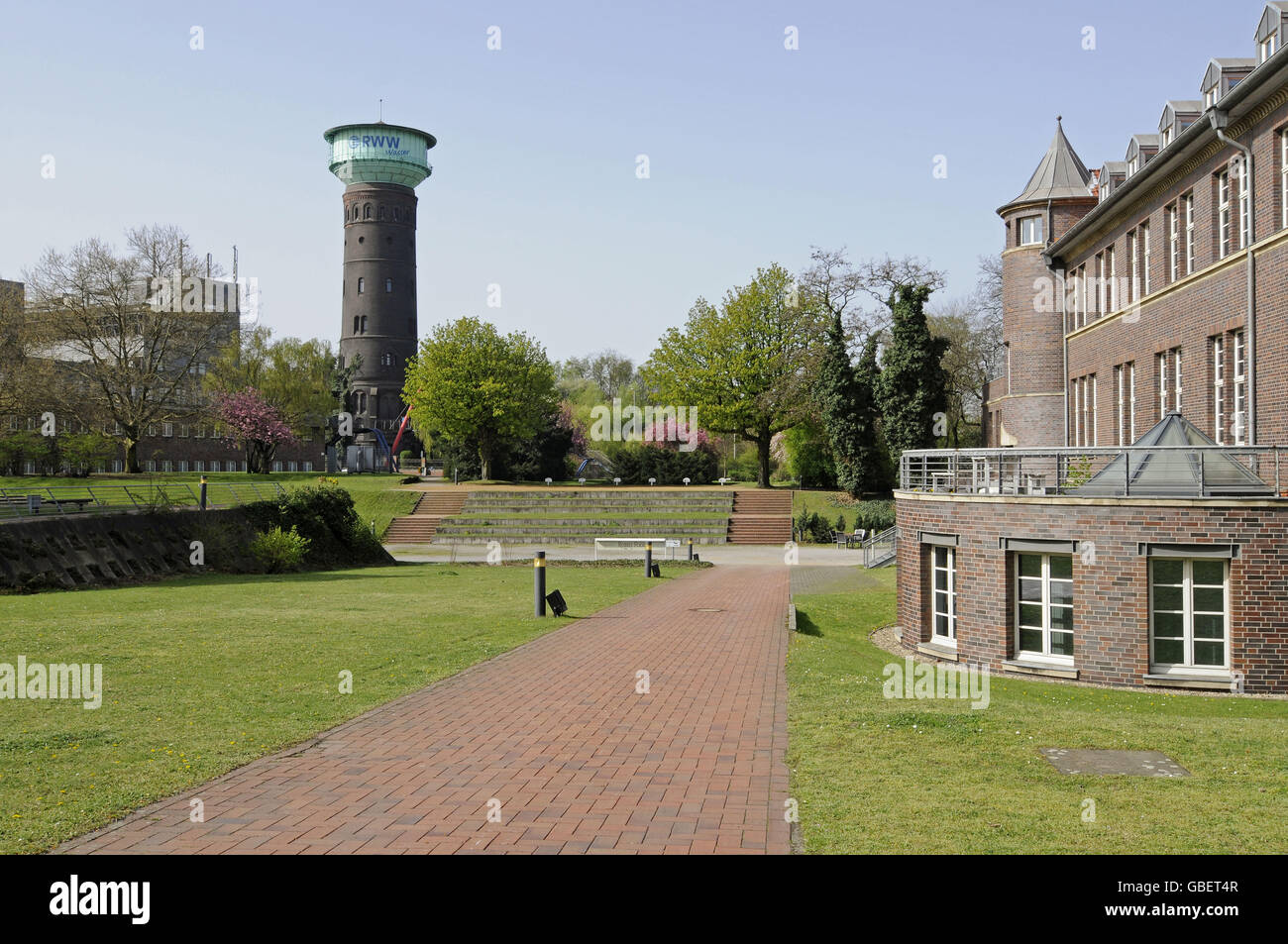 TZU, Technologie Zentrum Umweltschutz, IBA-Projekt, internationale Gebäude Ausstellung Emscher, historische Wasserturm, RWW, Oberhausen, Nordrhein-Westfalen, Deutschland Stockfoto