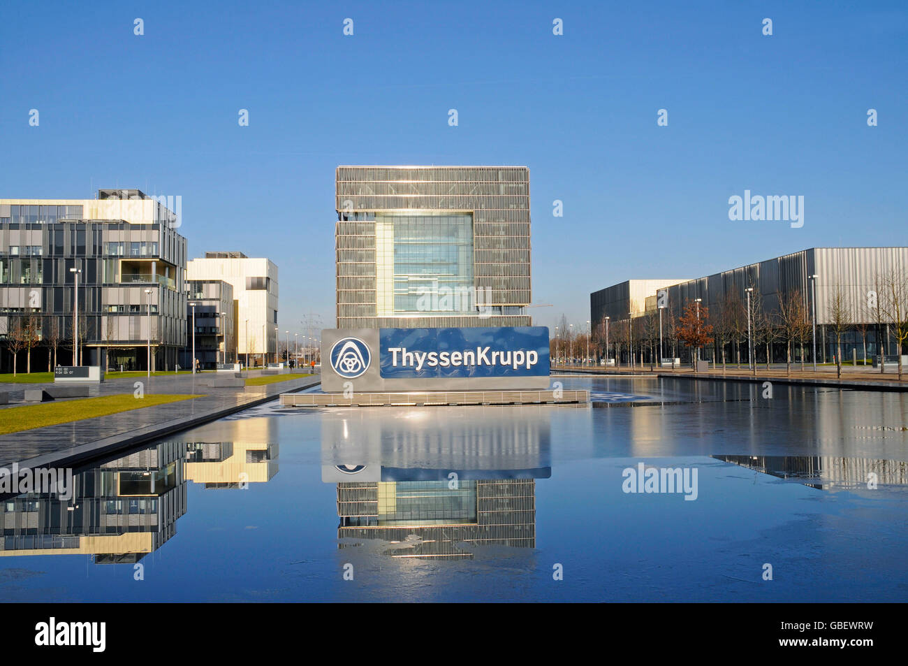 ThyssenKrupp Hauptquartier, North Rhine-Westphalia, Essen, Germany / Thyssen Krupp, Krupp Stadt, Stahlindustrie, Logo Stockfoto