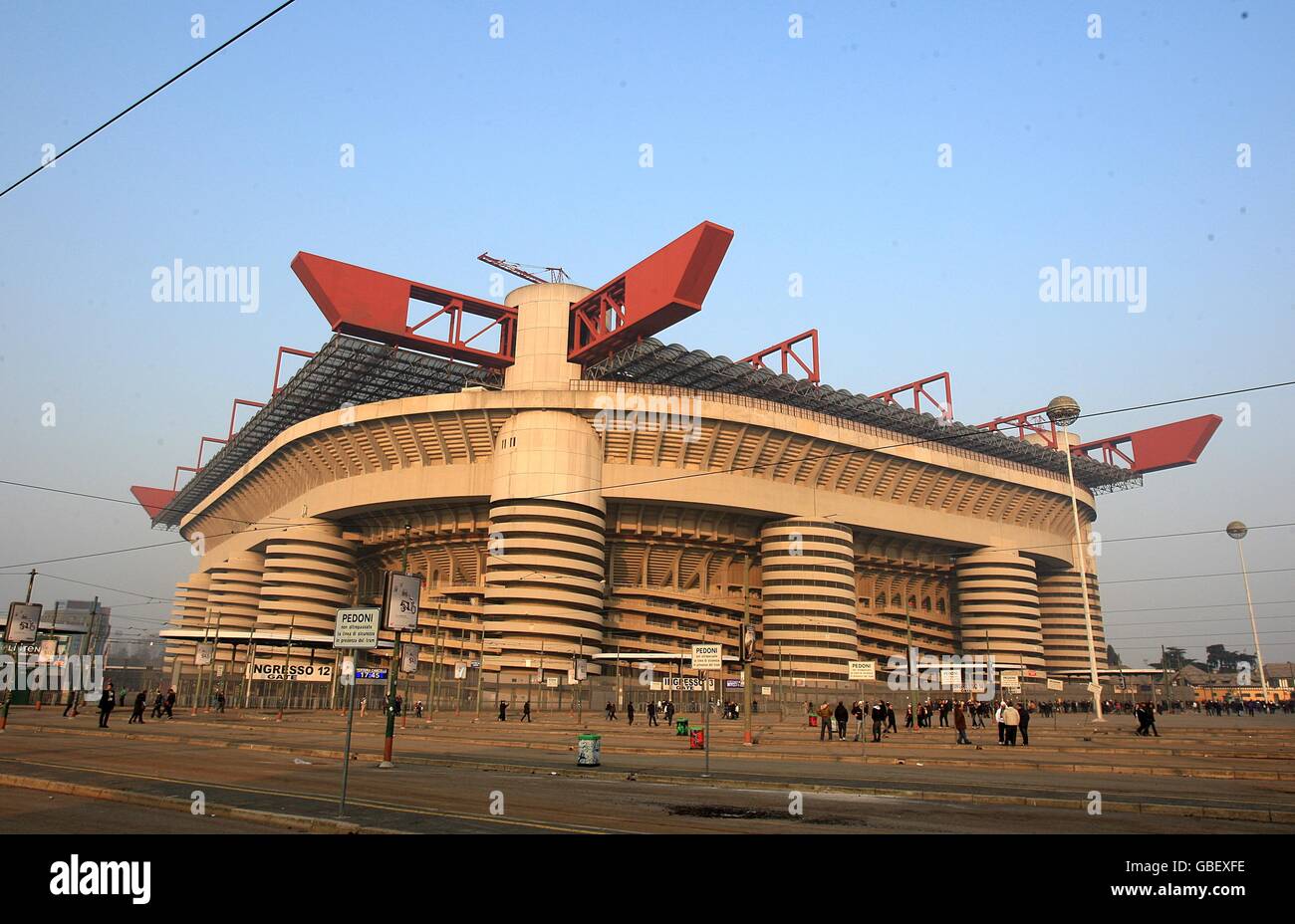 Fußball - UEFA Champions League - erste Ausscheidungsrunde - erste Etappe - Inter Mailand / Manchester United - Stadio Giuseppe Meazza. Gesamtansicht des Stadio Giuseppe Meazza Stockfoto