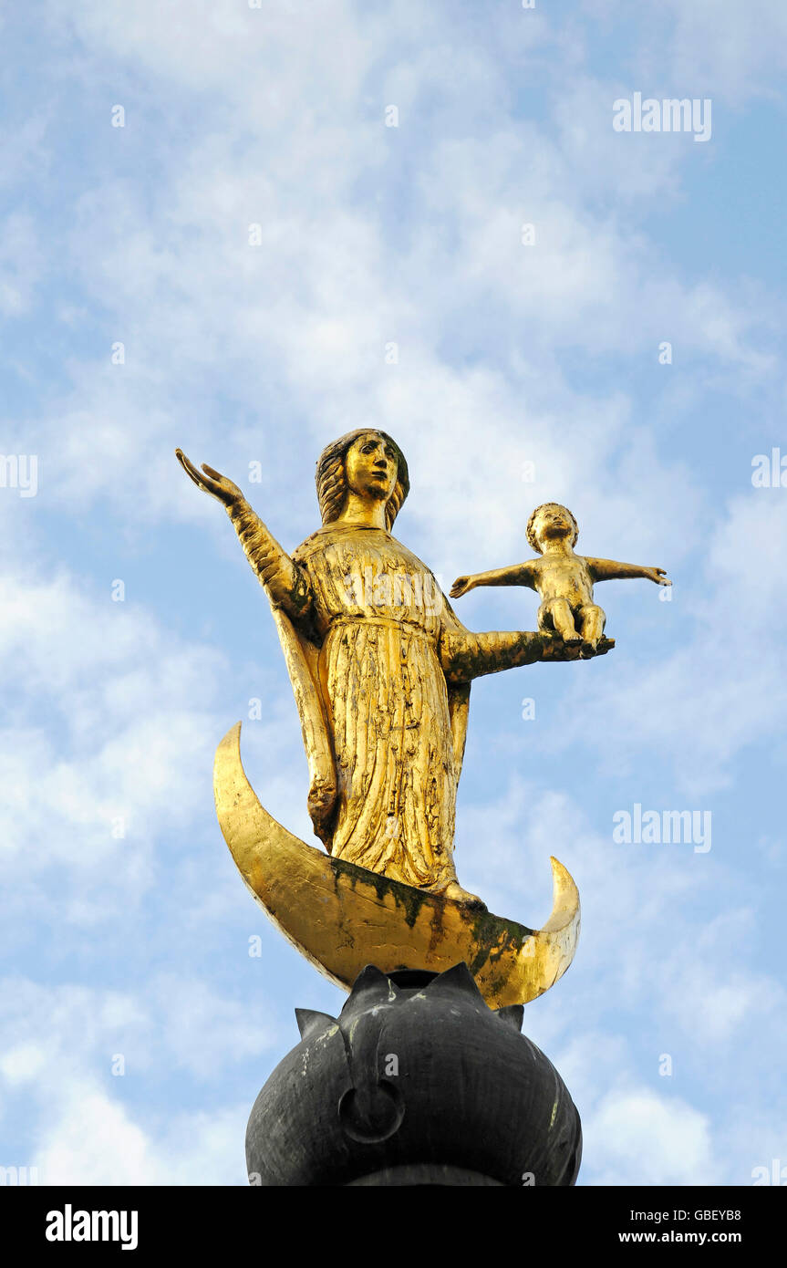 Madonnenfigur, Pfarrei Kirche St. Marien, Ahlen, Münsterland Region, North Rhine-Westphalia, Deutschland / Münsterland Stockfoto