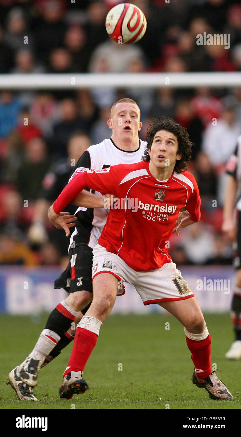 Fußball - Fußball-Europameisterschaft Coca-Cola - Barnsley V Charlton Athletic - Oakwell Stockfoto