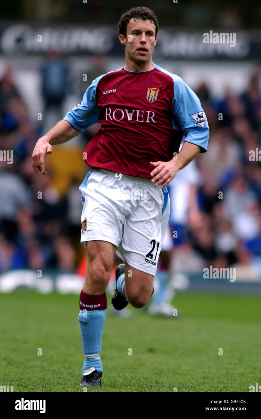 Fußball - FA Barclaycard Premiership - Aston Villa gegen Chelsea. Ronny Johnsen, Aston Villa Stockfoto