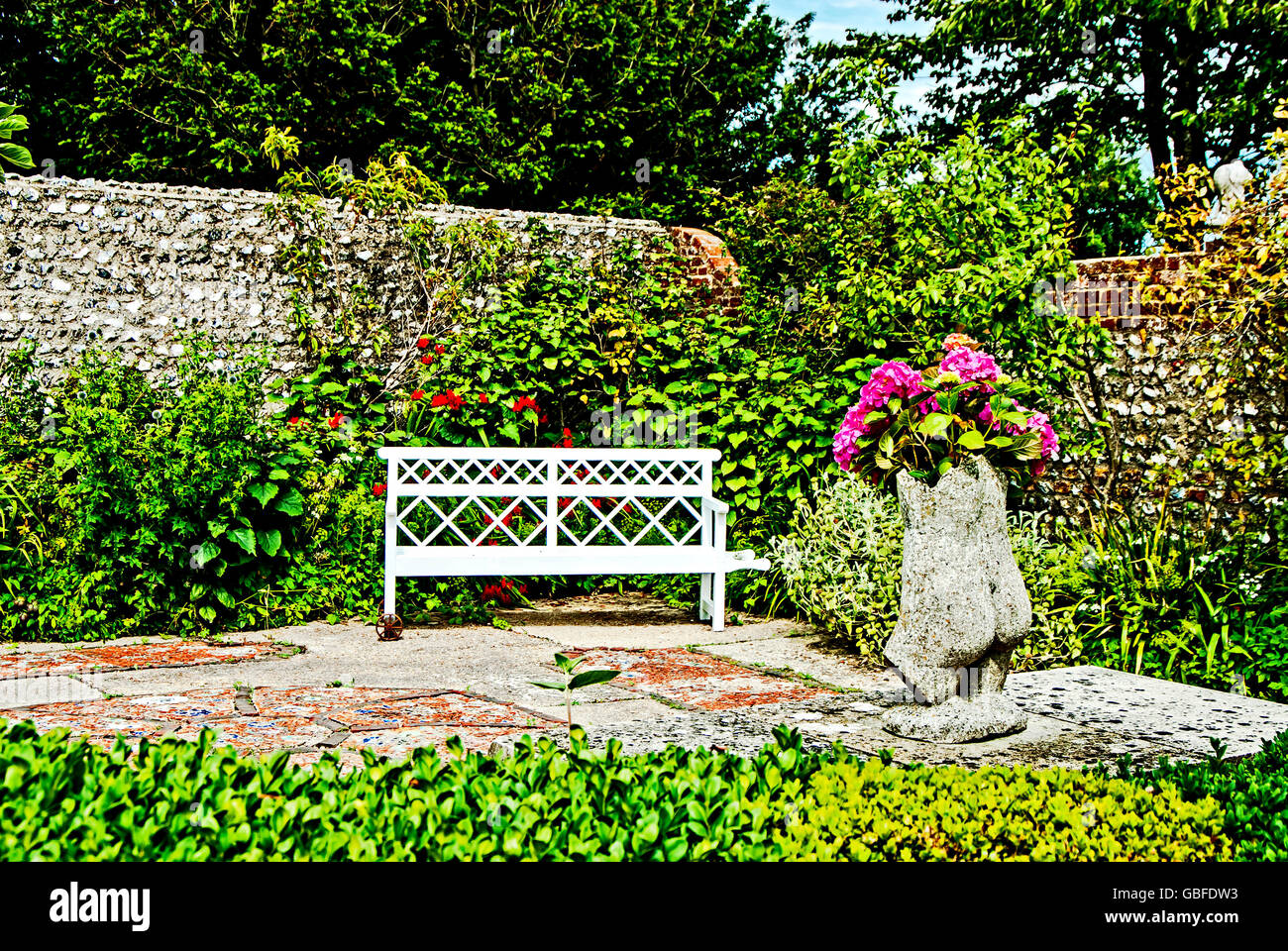 Garten im Charleston Farmhouse (Sussex); Garten von Charleston, Lebensort der Bloomsbury Group Stockfoto