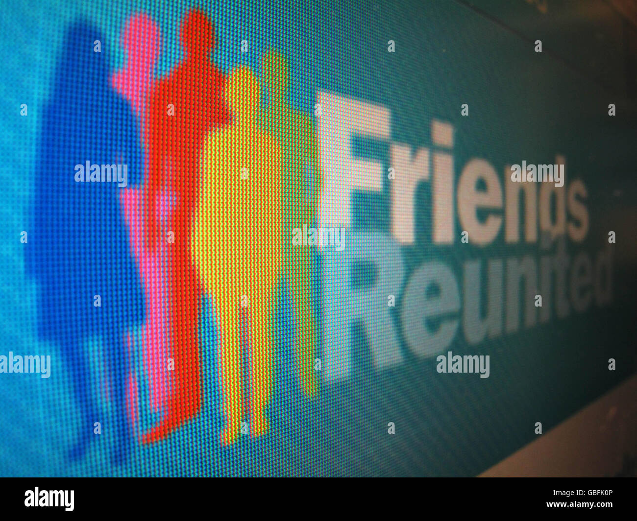 ITV, um 600 Jobs zu erledigen. Ein Bild der Website „Friends Reunited“, das der Sender ITV zu verkaufen angab. Stockfoto