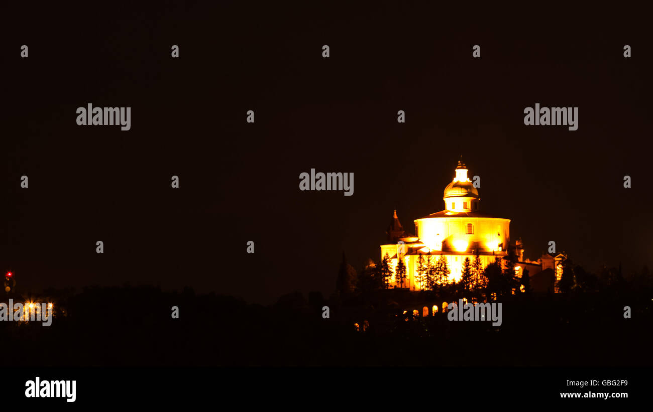 San Luca in der Nacht Stockfoto