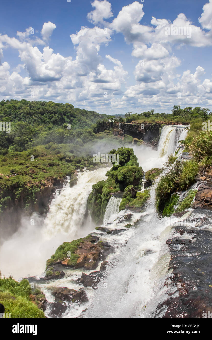 Viele Wasserfälle in Iguazu Nationalpark, Argentinien Stockfoto