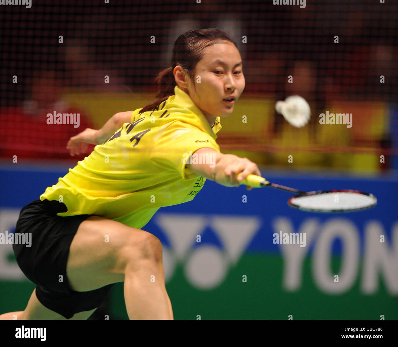 Badminton - Yonex All England Open Championships 2009 - National Indoor Arena. Die Chinesin Wang Yihan auf dem Weg zum Sieg im Finale der Frauen-Singles Stockfoto