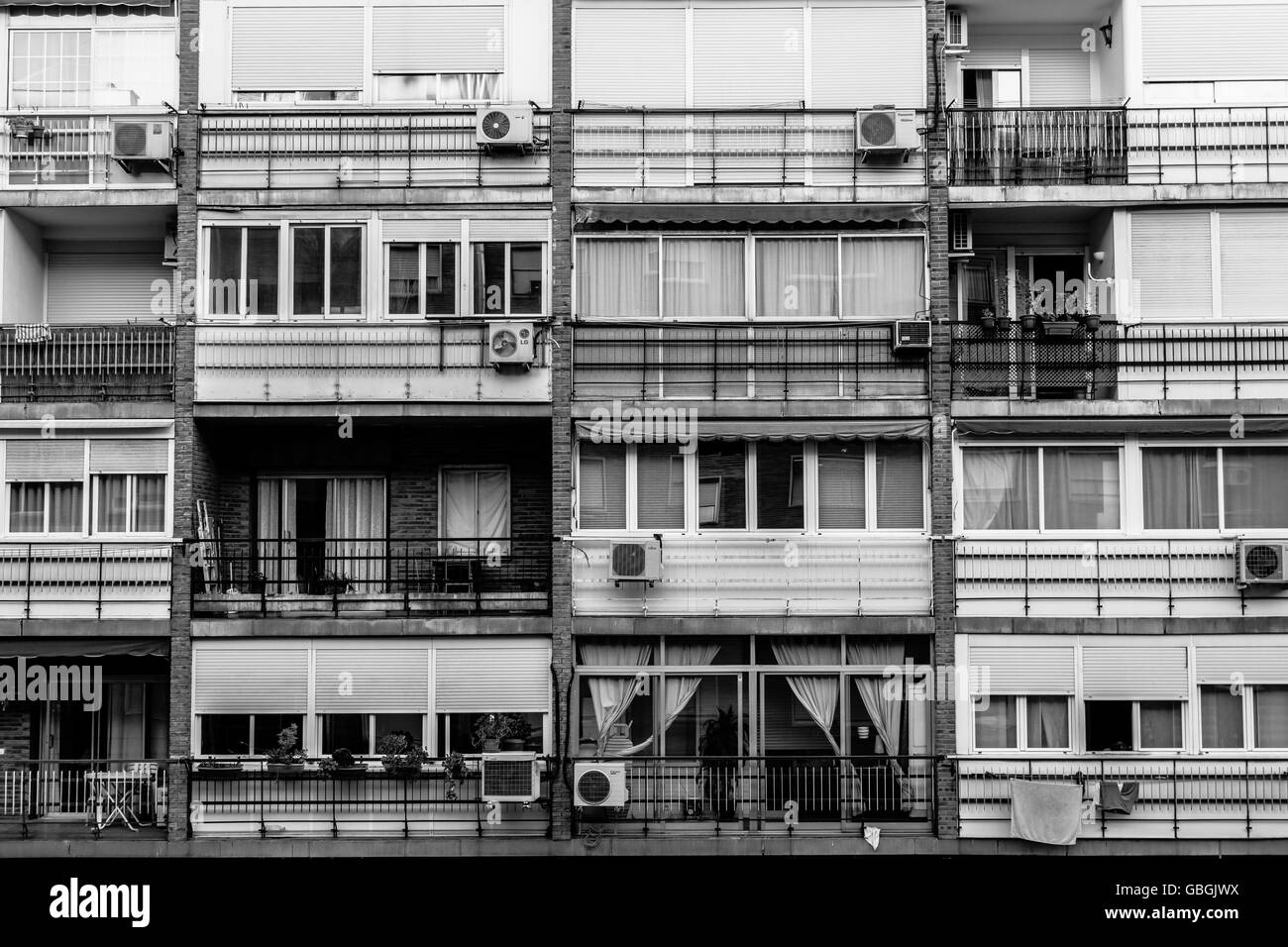 Vorderansicht der Städtebau Innenhof Fassade Stockfoto