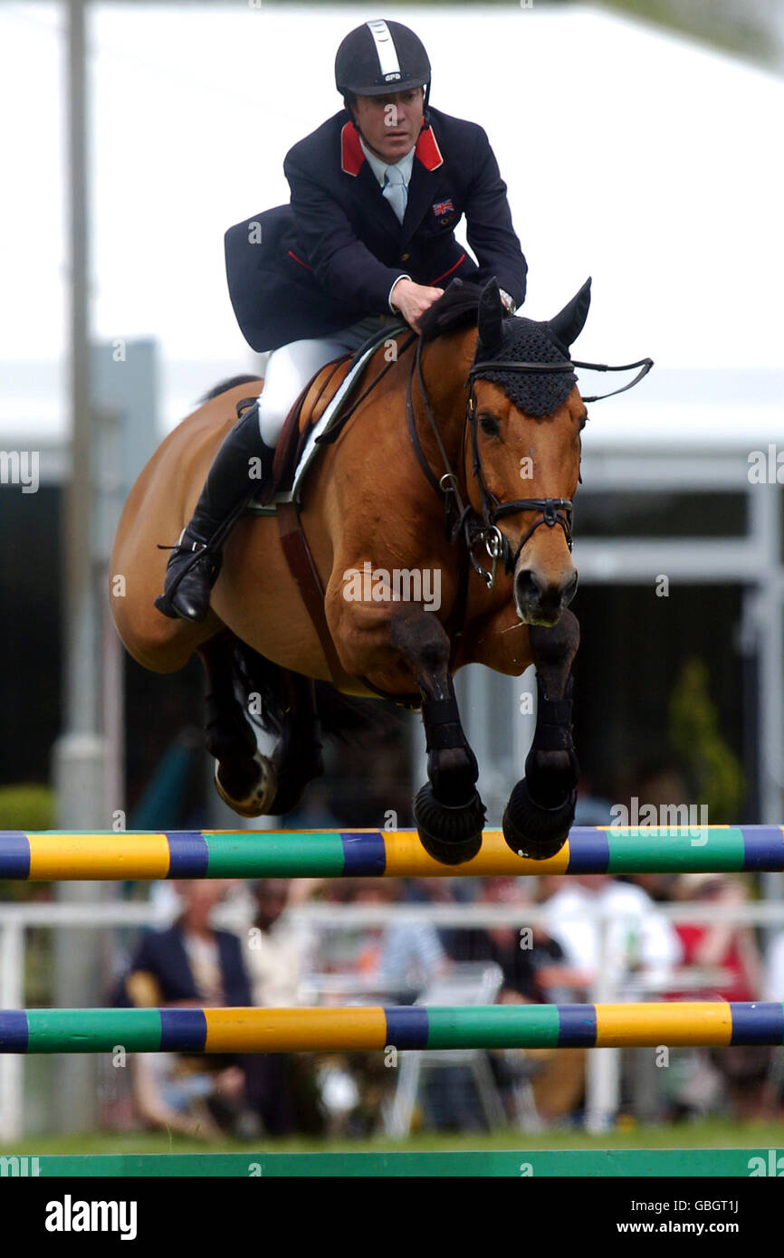 Reiten - Showjumping - The Royal Windsor Horse Show. Portofino mit Michael Whitaker Stockfoto