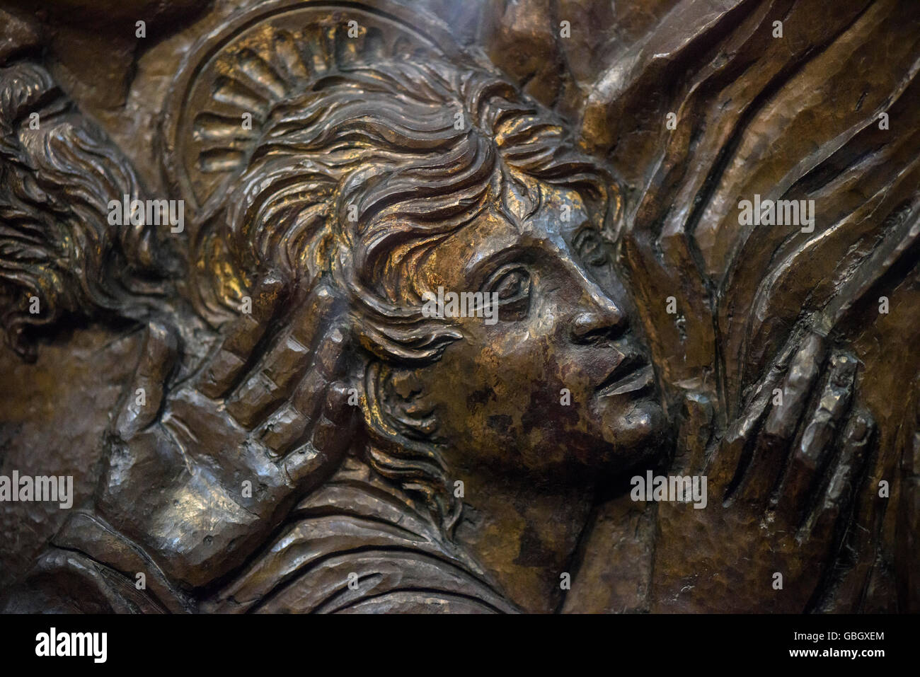 Florenz. Italien. Die Kanzel der Auferstehung (1460-1465) von Donatello, in der Basilika von San Lorenzo. Stockfoto
