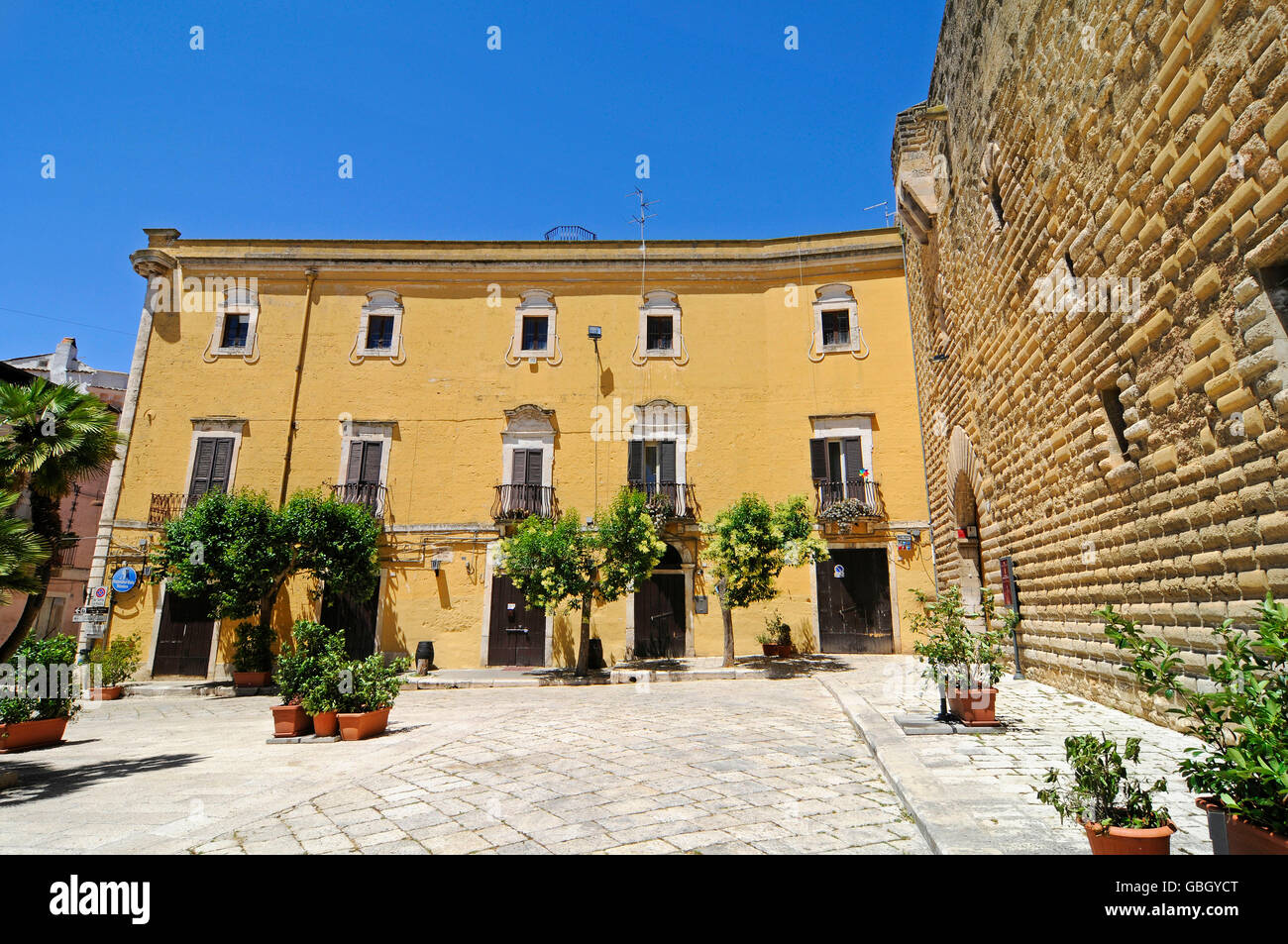 Piazza dei Martiri, quadratisch, Gioia del Colle, Provinz Bari, Apulien, Italien Stockfoto