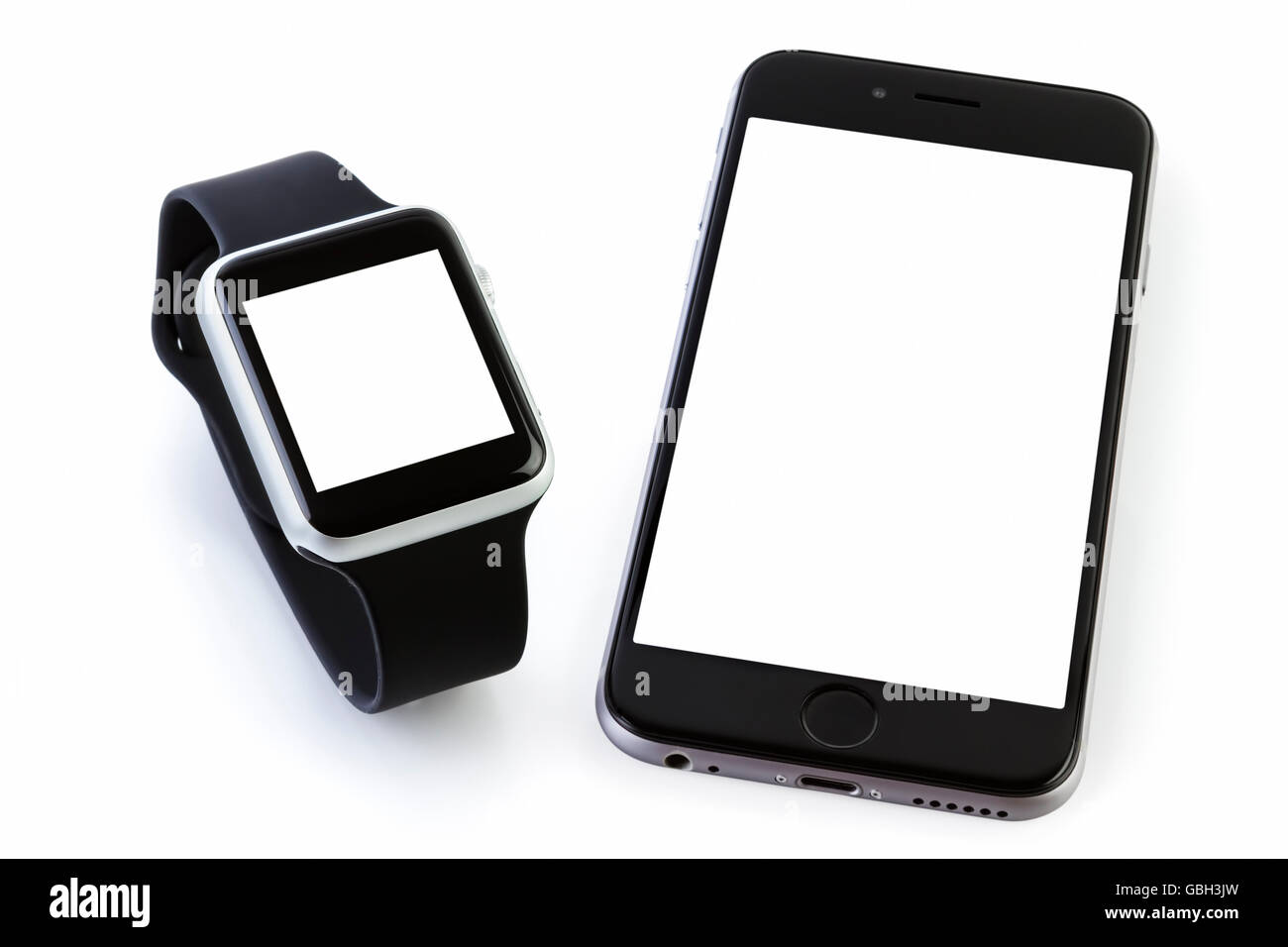 Smart Uhr Sport mit Smartphone auf weißem Hintergrund Stockfoto