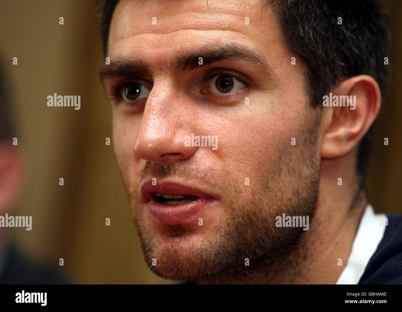 Aarron Hughes aus dem Norden Irlands während einer Pressekonferenz im Team-Hotel außerhalb von Belfast. Stockfoto