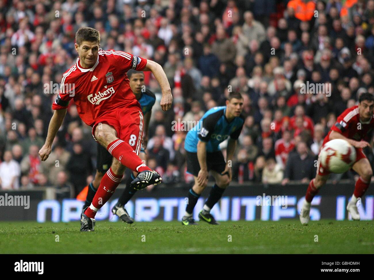 Fußball - Barclays Premier League - Liverpool V Aston Villa - Anfield Road Stockfoto