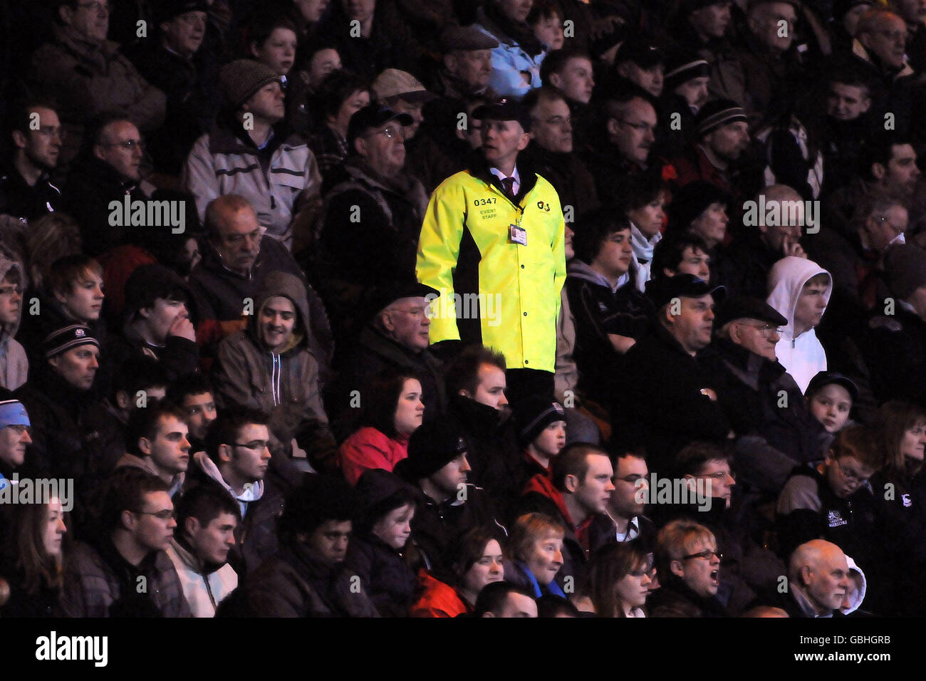 Rugby Union - Magners League - Glasgow Warriors V Münster - Firhill Arena. Sicherheit während des Spiels der Magners League in der Firhill Arena, Glasgow. Stockfoto