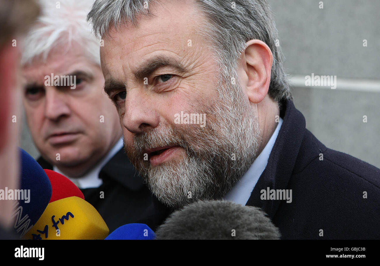 Jack O'Connor von der Dienstleistungsgewerkschaft, der Industrie-, Berufs- und der Technischen Union tritt in die Impact Offices in Dublin ein. Stockfoto