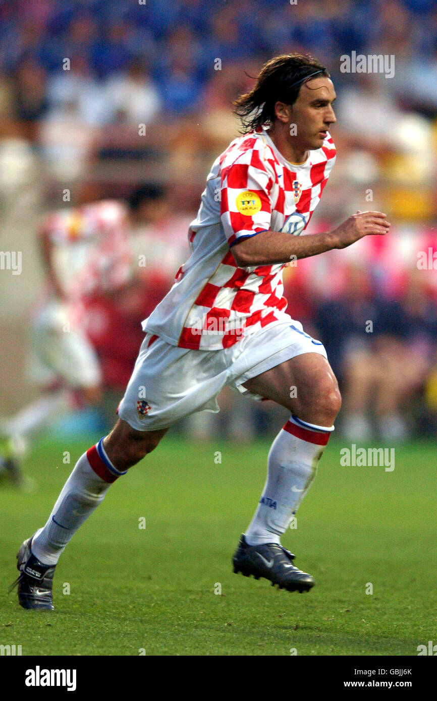 Fußball - UEFA-Europameisterschaft 2004 - Gruppe B - Kroatien - Frankreich. Tomo Sokota, Kroatien Stockfoto