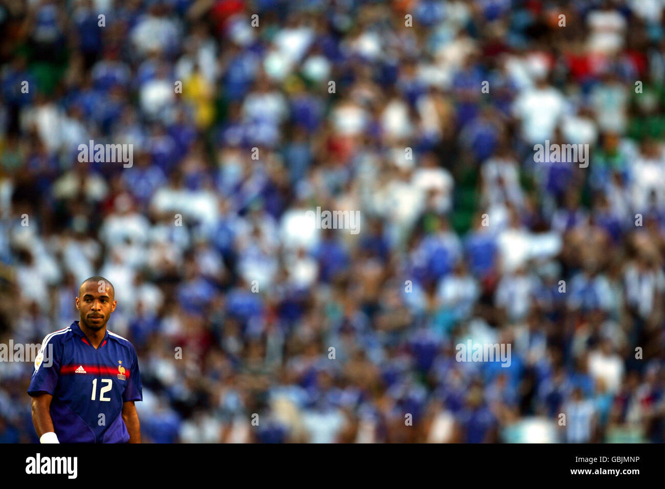 Fußball - UEFA-Europameisterschaft 2004 - Viertelfinale - Frankreich / Griechenland. Theirry Henry, Frankreich Stockfoto