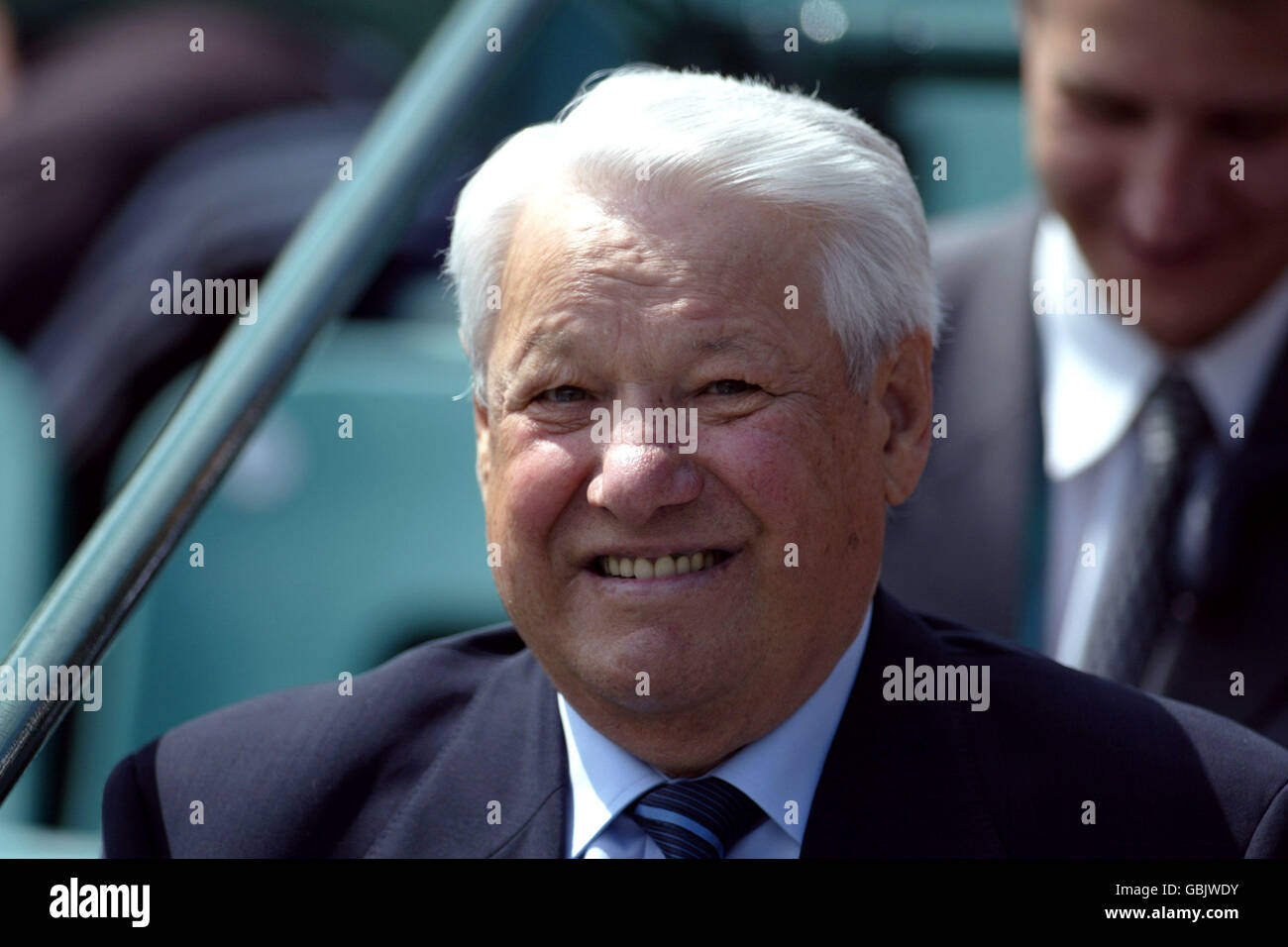 Tennis - Wimbledon 2004 - erste Runde - Marat Safin / Dmitry Tursunov. Ex-Präsident Russlands, Boris Yeltsin Stockfoto