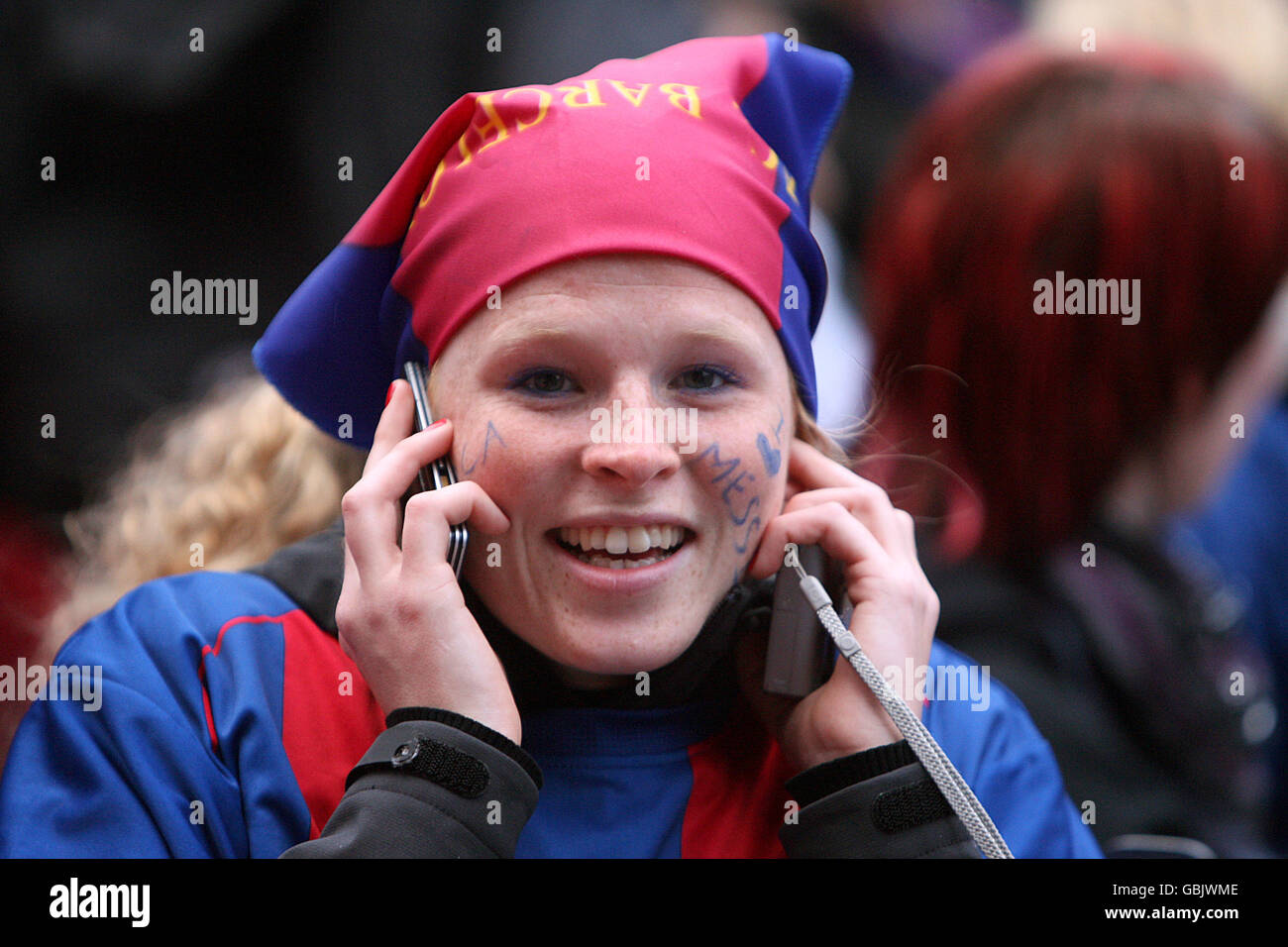 Fußball - UEFA Champions League - Viertelfinale - Erstes Teilstück - Barcelona gegen Bayern München - Estadio Camp Nou. Ein Barcelona-Fan in den Tribünen vor dem Anpfiff. Stockfoto