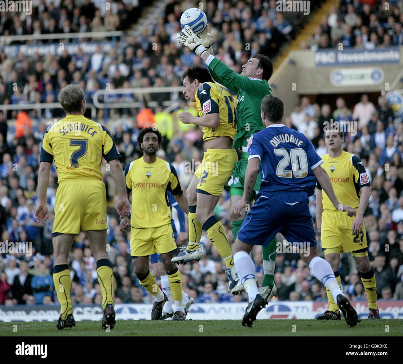 Preston North End's Sean St.Ledger (Mitte) und Torwart Andy Longeran (2. Rechts) Kampf nach einem Torschuss von Garry aus Birmingham City O'Connor (nicht im Bild) Stockfoto