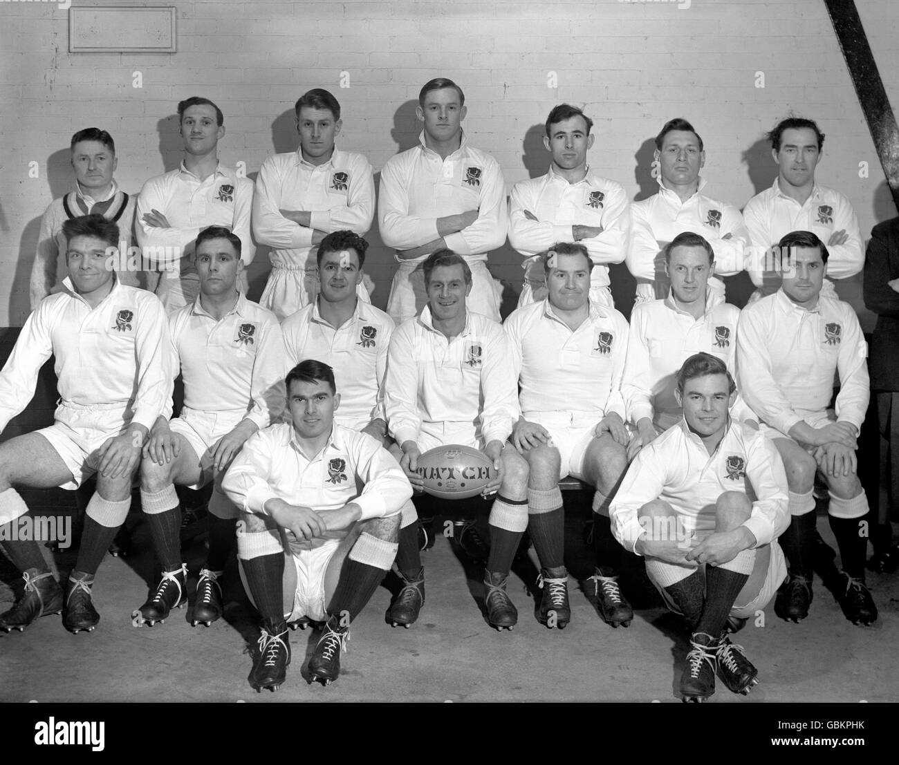 Das England Team: Hintere Reihe, von links nach rechts; A.I Dickie (Schiedsrichter), Peter Thompson, Muscles Currie, David Marques, Peter Robbins, Ron Jacobs, Vic Roberts. Sitzend, von links nach rechts; Ned Ashcroft, Peter Jackson, Jeff Butterfield, Eric Evans, Sandy Sanders, Dennis Fenwick Allison, Lewis Cannell. Am Boden, von links nach rechts; Martin Regan und John Williams. Stockfoto