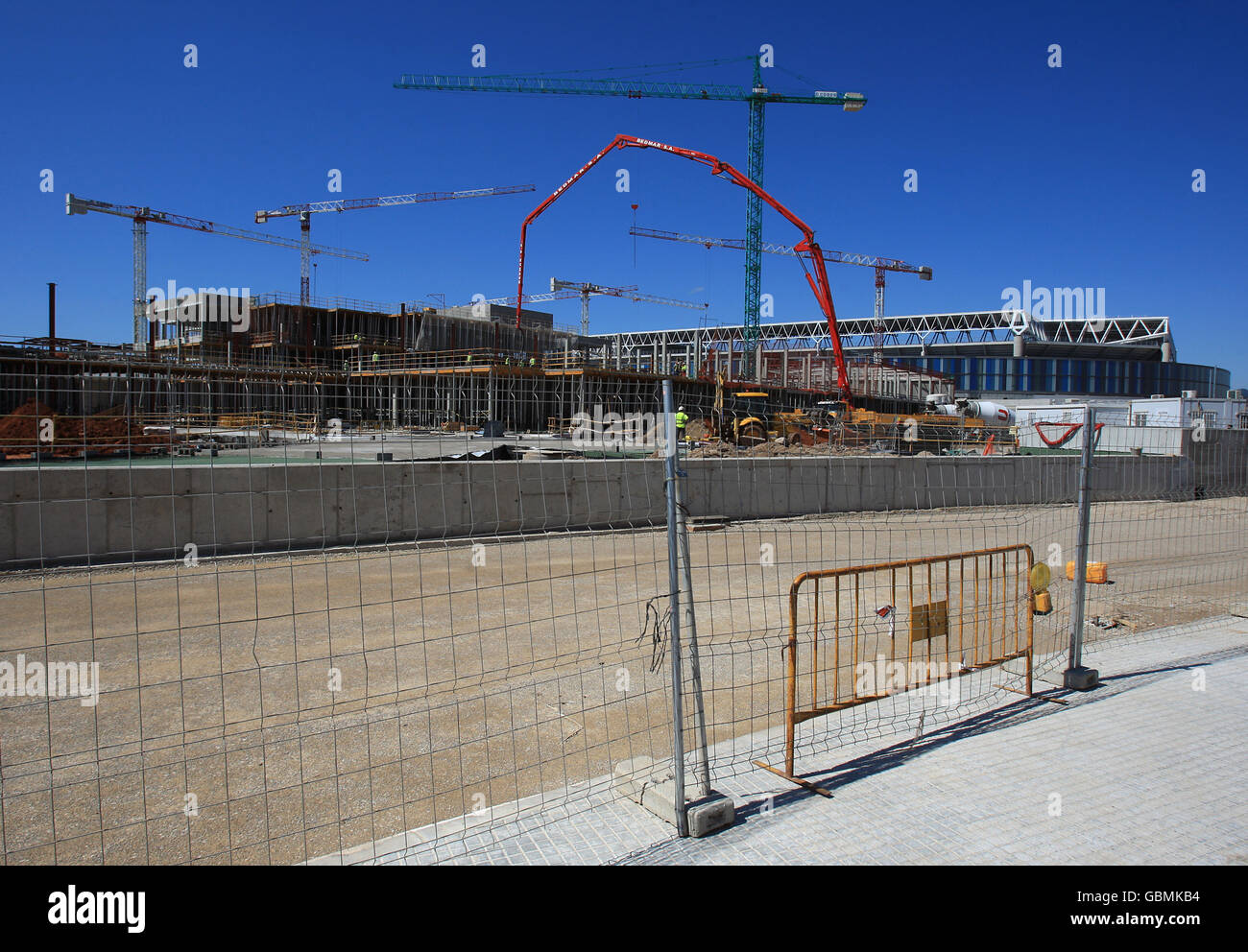 Gesamtansicht des neuen Stadions RCD Espanyol, El Estadio Cornella-El Prat, während der Bauarbeiten Stockfoto