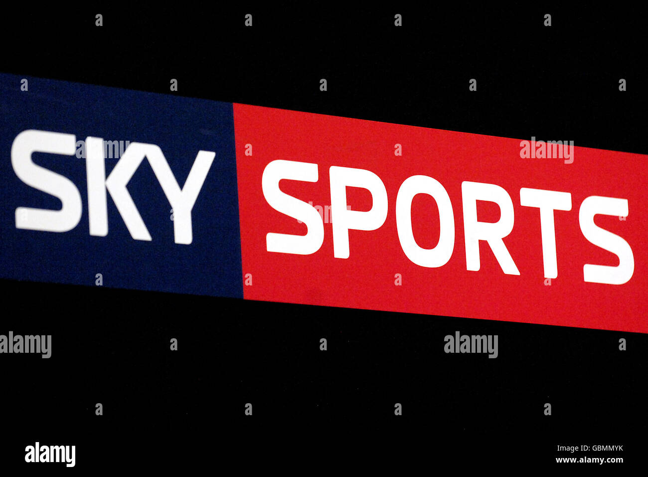 Darts sport sports logo -Fotos und -Bildmaterial in hoher Auflösung