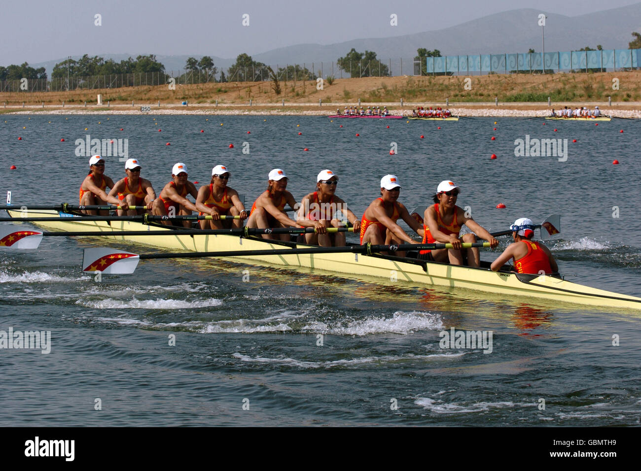 (L-R) Chinas Fei Yu, Xiuhua Luo, Ran Cheng, Xiaoxia Yan, You Wu, Cuiping Yang, Yanhua Gao, Ziwei Jin und cox Na Zheng sind heute Morgen in Aktion Stockfoto