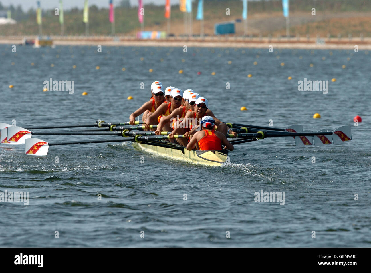 (L-R) Chinas Fei Yu, Xiuhua Luo, Ran Cheng, Xiaoxia Yan, You Wu, Cuiping Yang, Yanhua Gao, Ziwei Jin und cox Na Zheng sind heute Morgen in Aktion Stockfoto