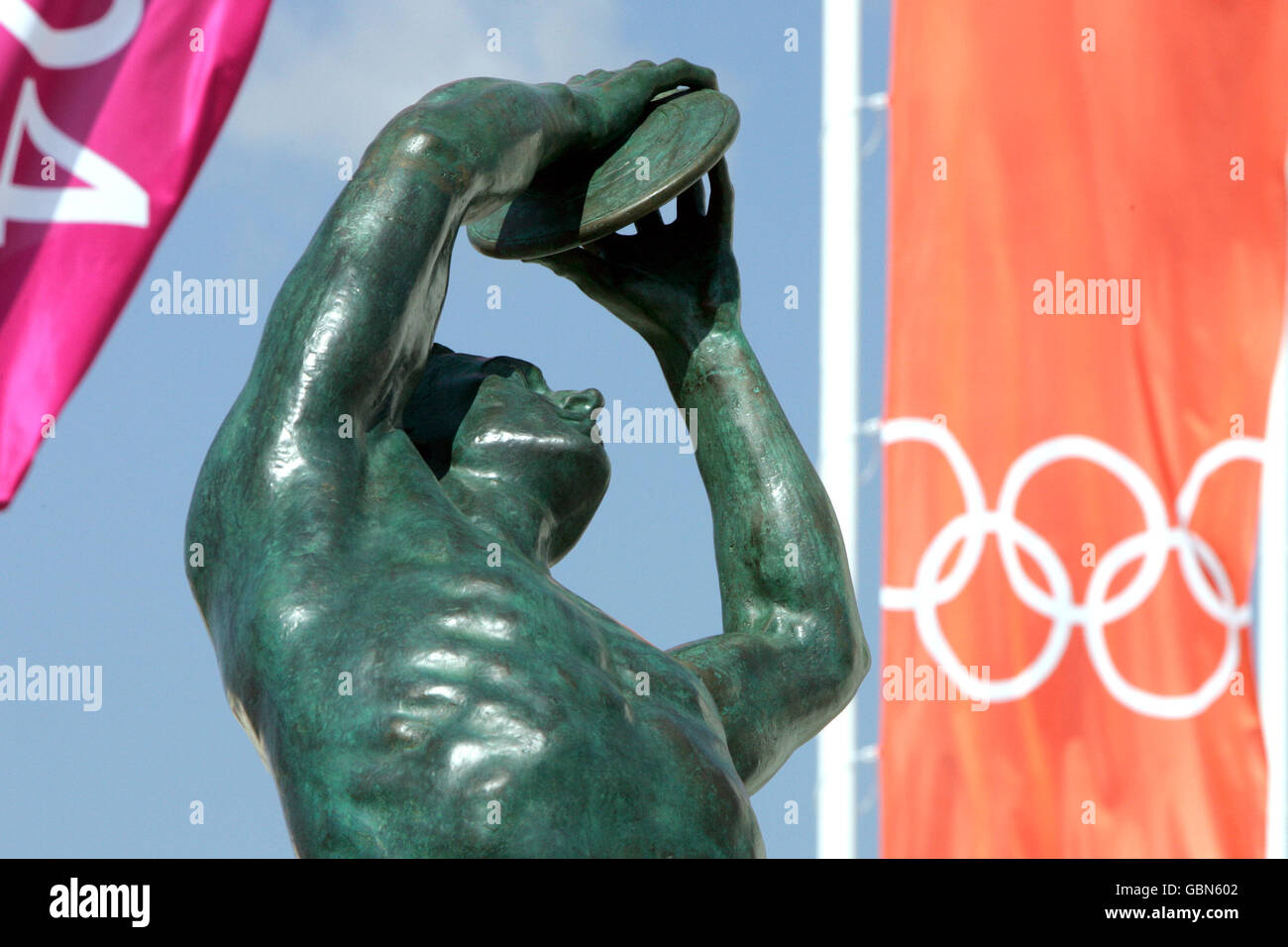 Olympics discus statue flag olympics2008 olympics2008post1948 ...