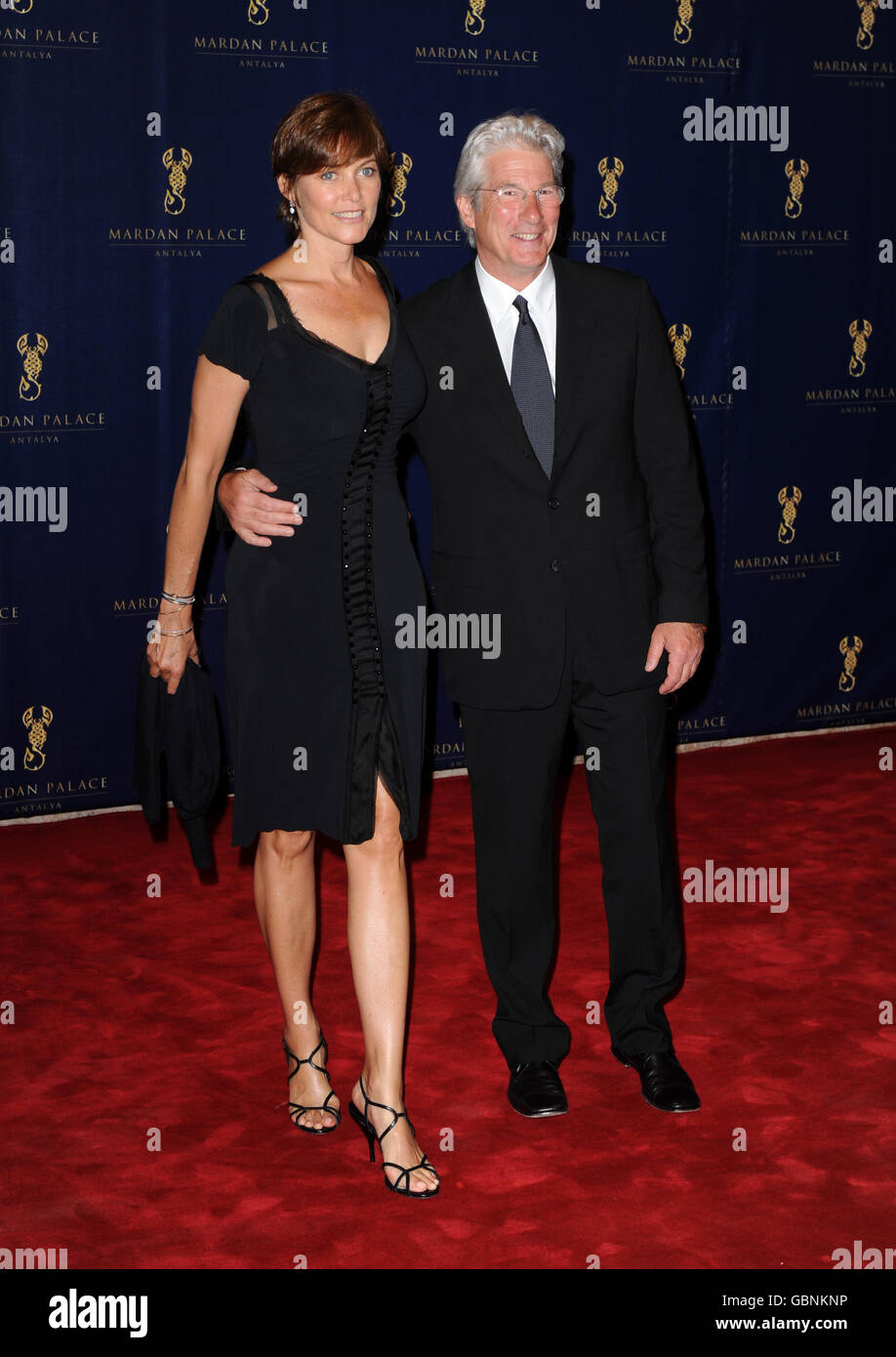 Mardan Palace Grand Opening - Türkei. Richard Gere und seine Frau Carey Lowell kommen zur Eröffnungsparty des Mardan Palace Hotels in Antalya, Türkei. Stockfoto